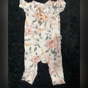 Posh peanut pant romper floral 3-6 month